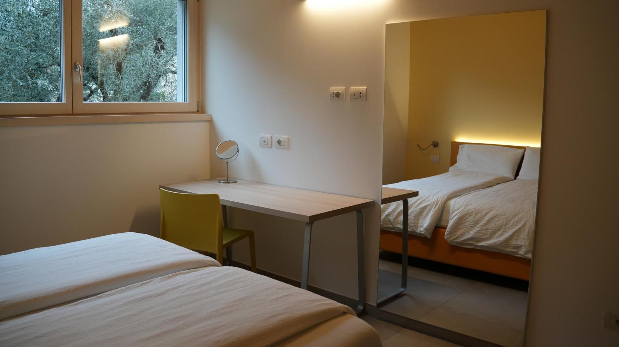 Casa Maria Apartments Riva del Garda Ruang foto